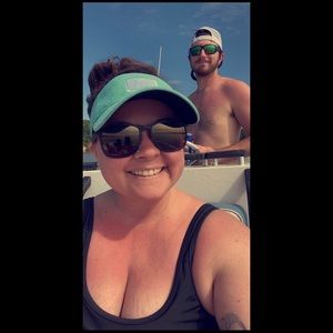 Meet your Posher, Abby